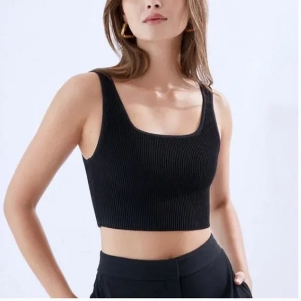 Aritzia Wilfred Sculpt Knit Squareneck Cropped Ribbed Tank Top Black